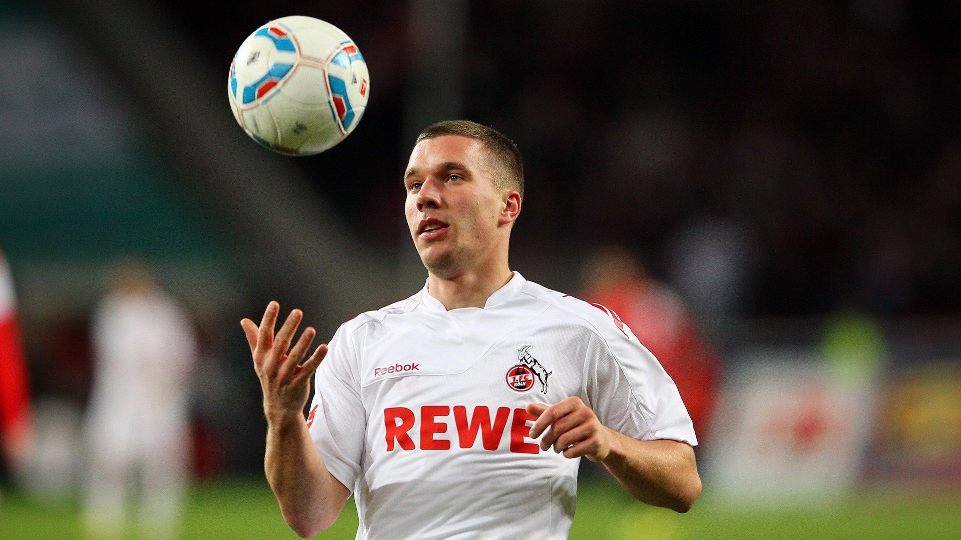 AC米兰攻防转换迅速打出精彩反击,ac米兰防守